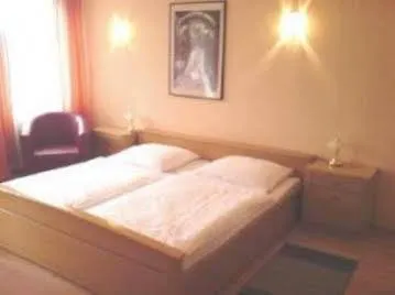 Pensjonat City Sanader 2*